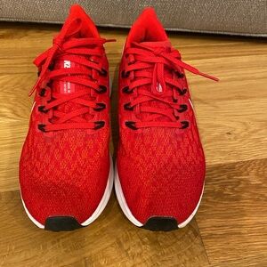 Nike Zoom running shoes - size 7.5